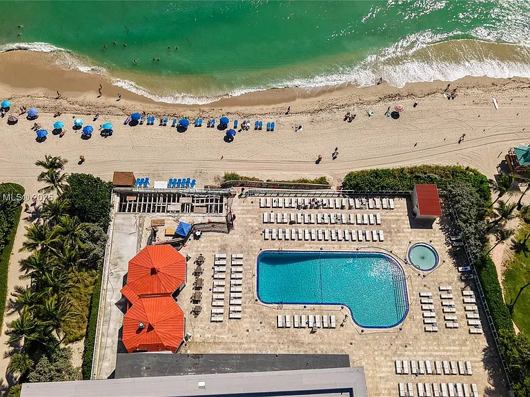 19201 Collins Ave #610 — Photo 42