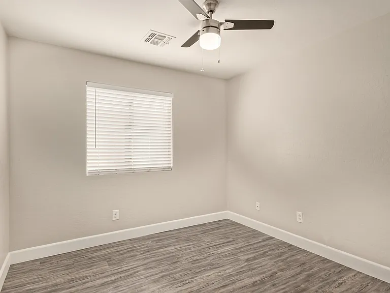 6521 W Pomo St — Photo 11