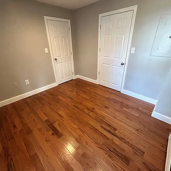 52 Port Norfolk St #1 — Photo 6