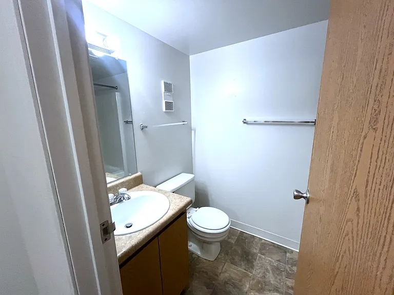 Charter Oaks Apartments — Photo 175