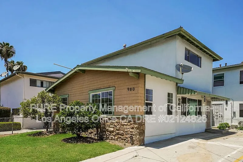 4 bed, 2.0 bath, 1200 sqft, $3,595 — Photo 1