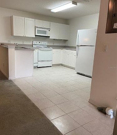 5th image of 8837 Grand Palms Cir APT A