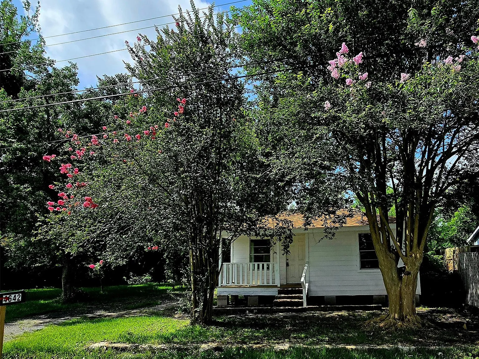 3 bed, 2.0 bath, 900 sqft, $1,550 — Photo 1