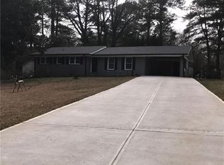 383 Greenleaf Ct, Lilburn, GA 30047
