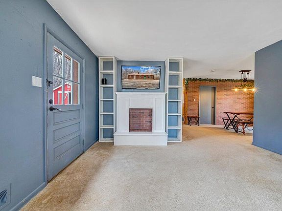 5th image of 6847 Crowell Gap Rd