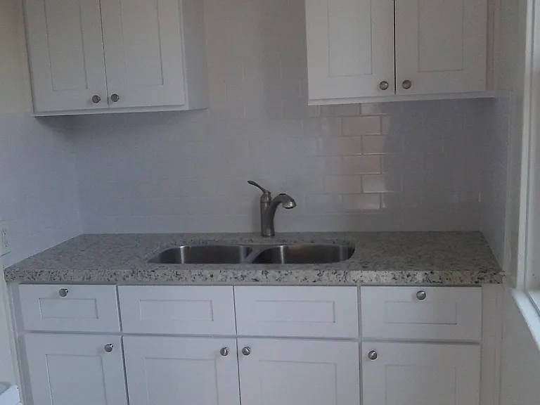 51 Rose Ave — Photo 10