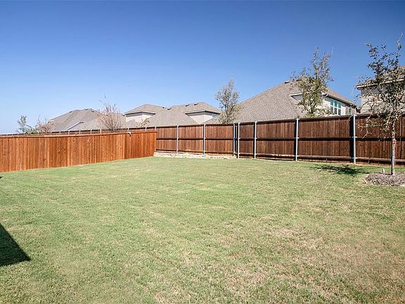 4th image of 5512 Mount Joy Dr