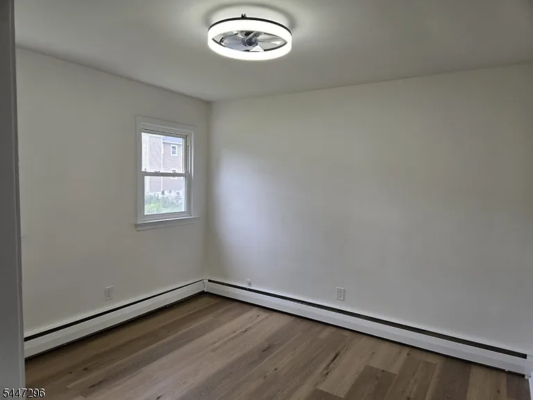832 Dewey St #2 — Photo 8