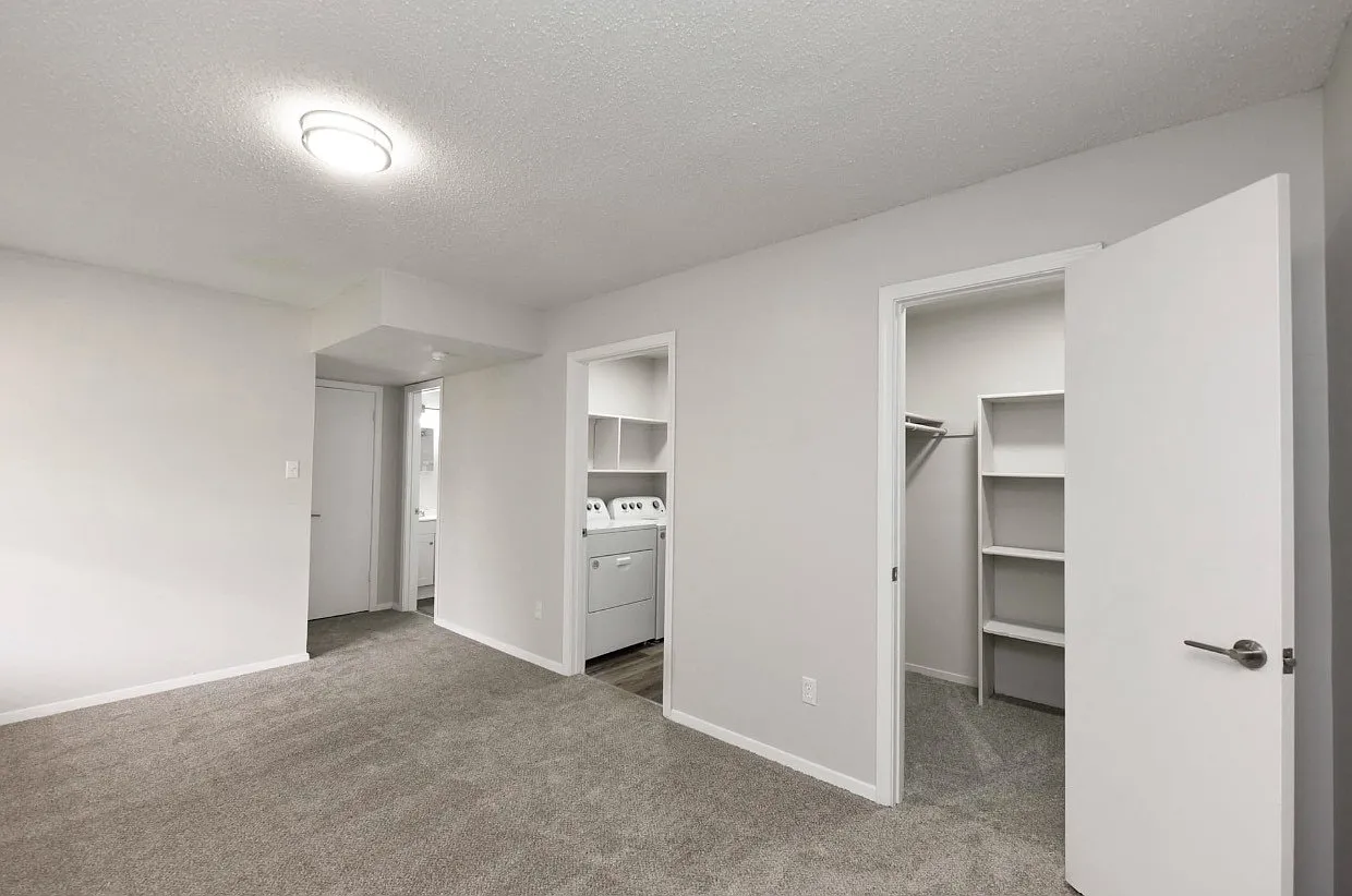 The Meridian Apartments — Photo 2