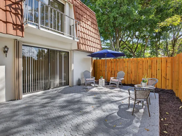 3002 San Clara Drive #6-B, Delray Beach, FL 33445