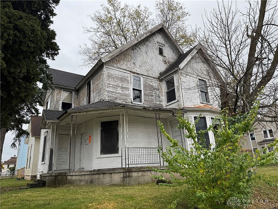 2nd image of 205 E Grand Ave