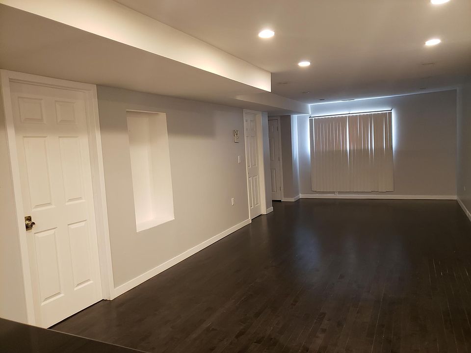 1st image of 4620 W Warwick Ave