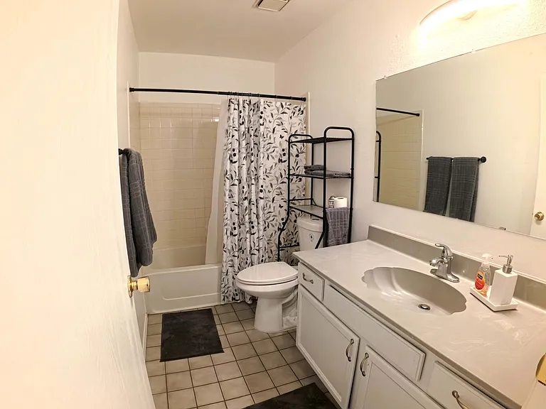 2550 Rosswood Dr SE — Photo 7