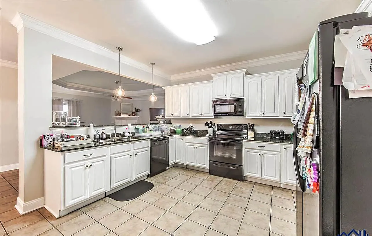 3 bed, 1733 sqft, $2,250 — Photo 4