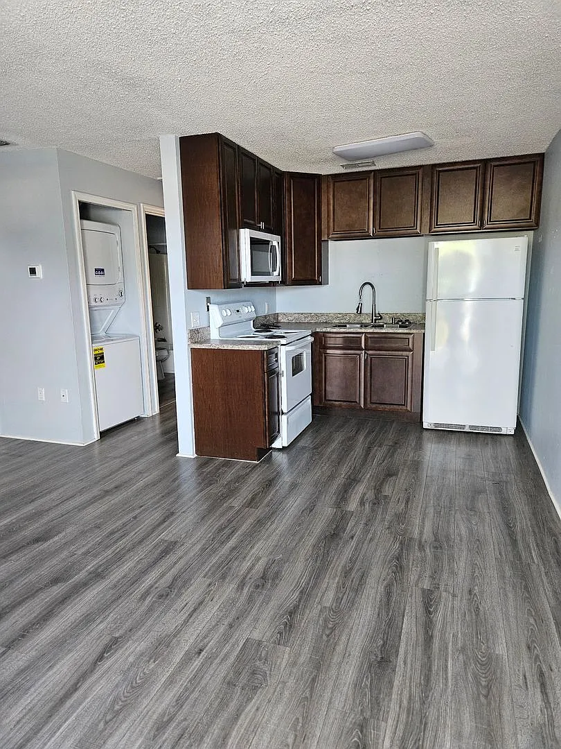 50% off of first months rent upon approval — Photo 4