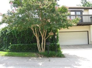 9612 Robin Song Rd, Dallas, TX 75243