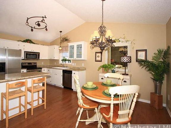 3rd image of 1093 Kinder Dr