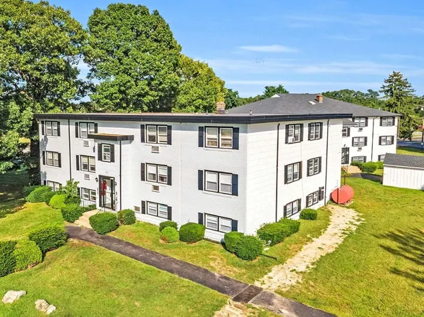 Oakland Beach Apartments