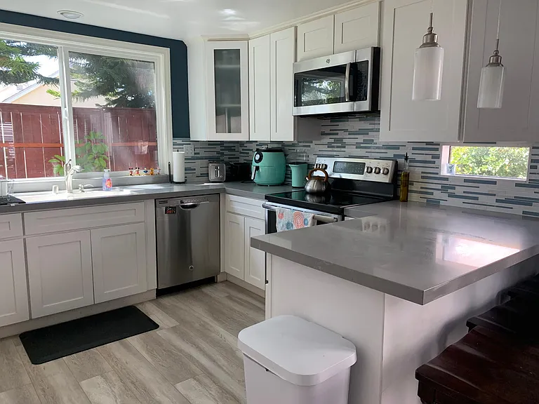 Redwood Ln — Photo 10