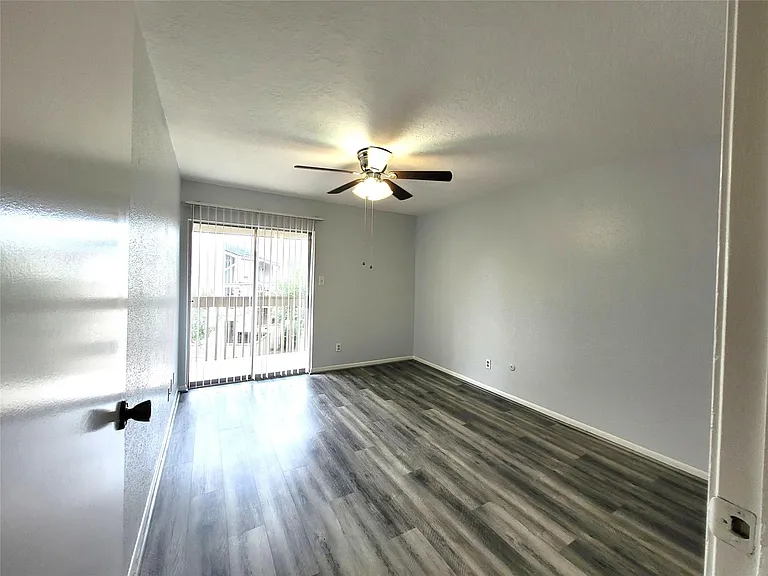 3919 Fairmont Pkwy #180 — Photo 14
