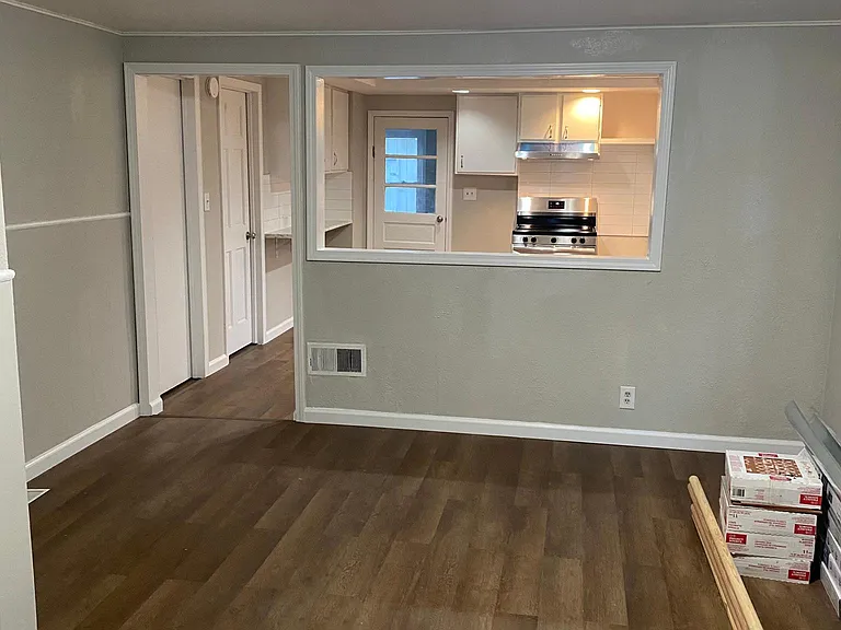 6 Westmoreland Rd #1 — Photo 6