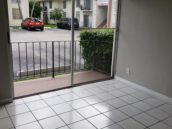 2nd image of 1112 NW 43rd Ave #1F