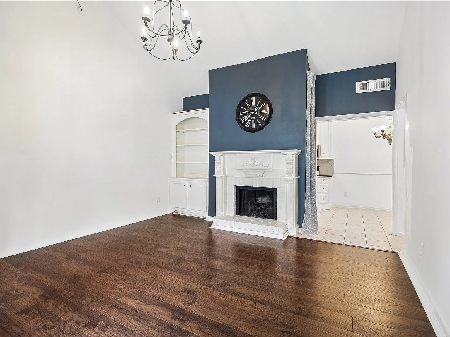 1 bed, 1.0 bath, 848 sqft, $1,450 — Photo 2