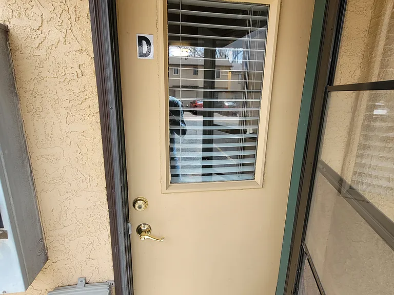 1990 Mineola Ct #D — Photo 5