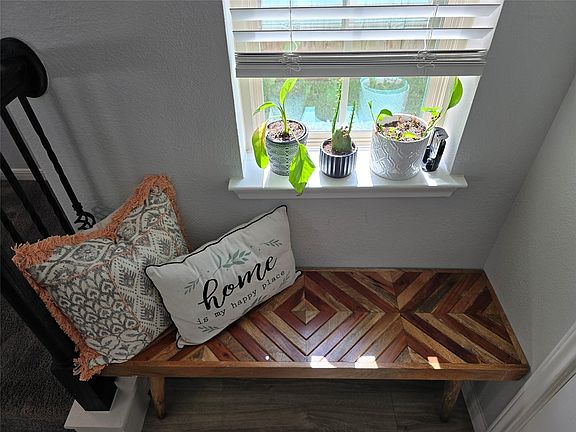 2nd image of 1942 Bending Green Dr