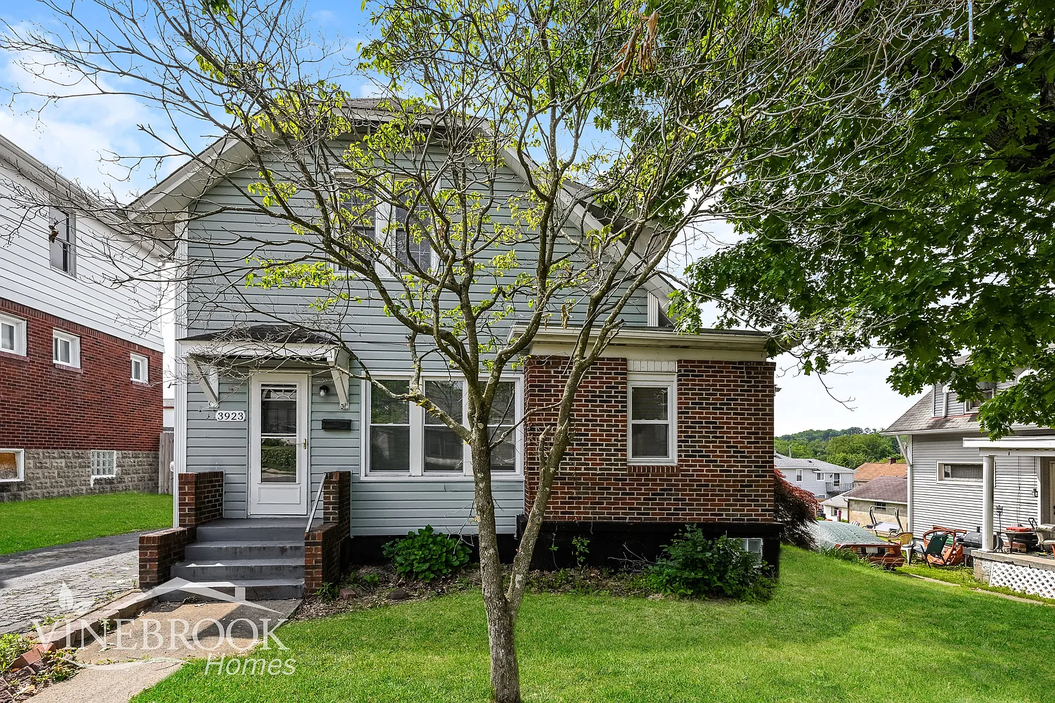 3923 Davis Ave photo 1