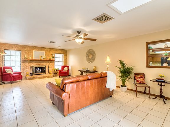 3rd image of 22 Needles Ln