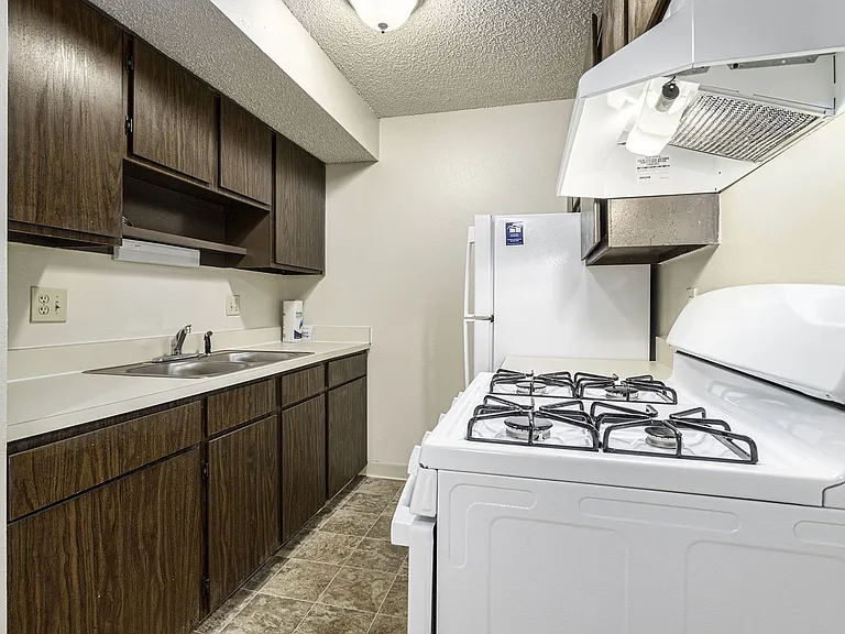 Waverly Park Apartments — Photo 49