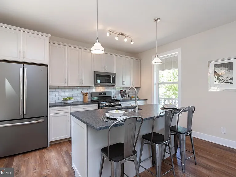 154 W King St #1 — Photo 2