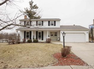 6806 N Hi Wood Ct, Peoria, IL