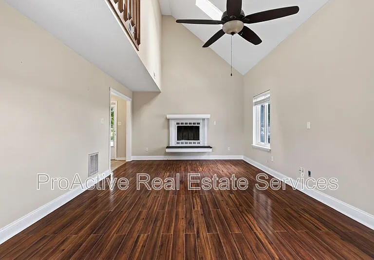 5025 Halwell Dr — Photo 4