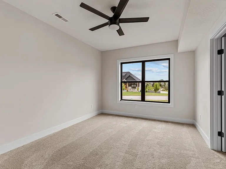 702 S Thornridge Dr — Photo 19
