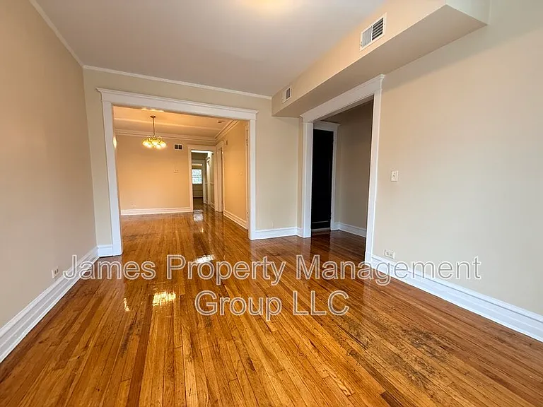 3213 W Warren Blvd #2 — Photo 4