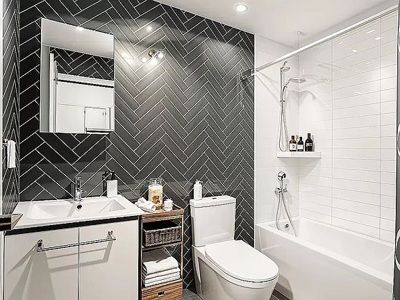 4th image of 1074 Putnam Ave #5D