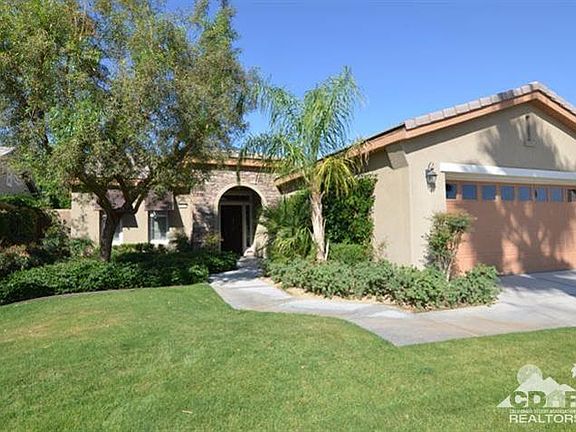 3rd image of 60275 Desert Rose Dr