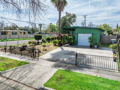 309 W Eden Ave, Fresno, CA, 93706