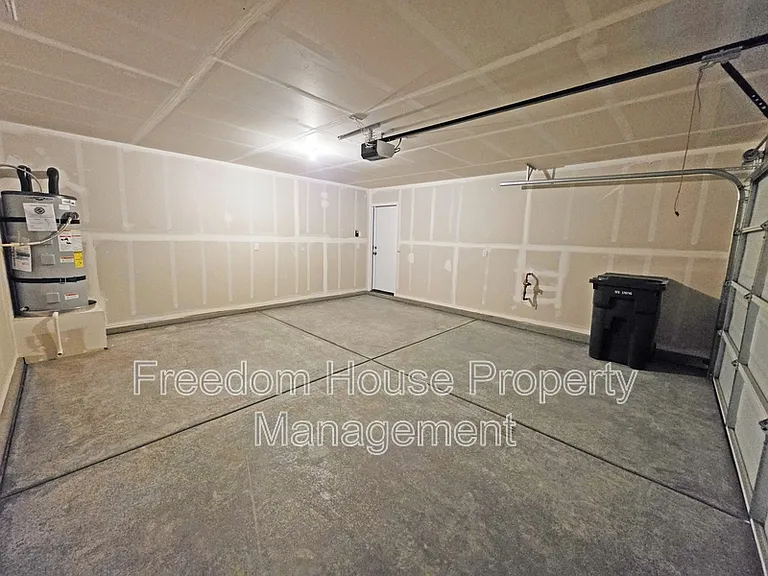 710 E Huyana Wind Dr — Photo 21