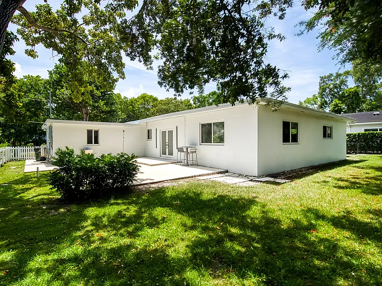 7800 SW 57th Ct — Photo 34