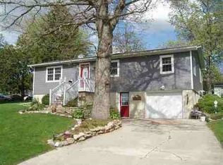 1345 Clay St, Darlington, WI 53530