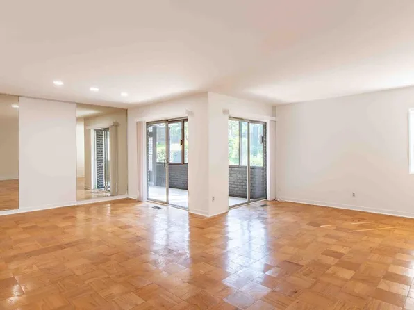 29 Stonehenge Cir APT 2, Baltimore, MD 21208