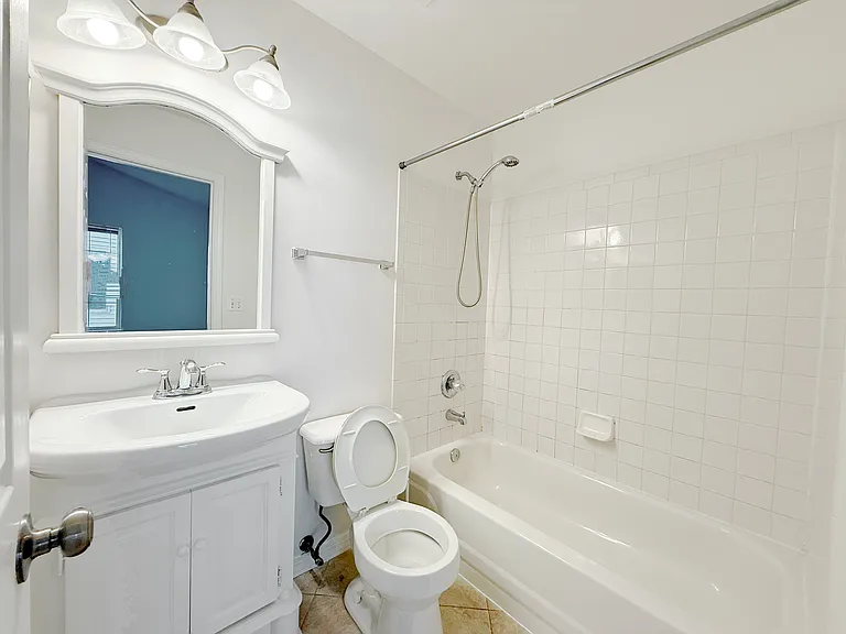 2554 Dickens Dr — Photo 8