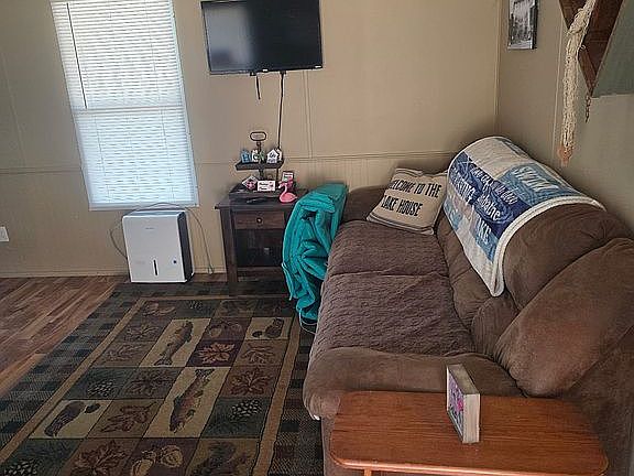 5th image of 37 Betlo Park Ln