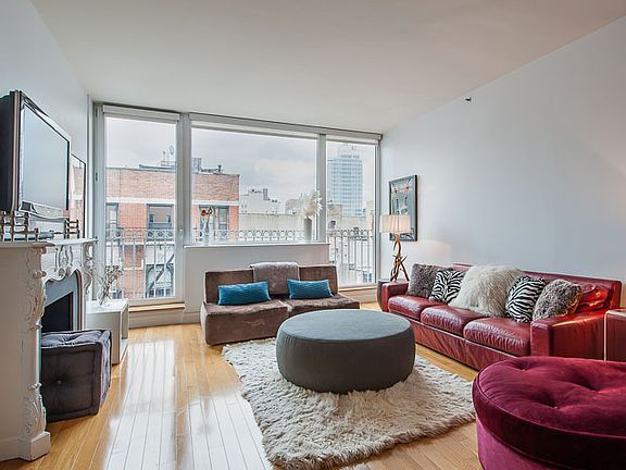 4th image of 158 Hester St APT 6G