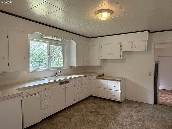 5th image of 42710 Silver Springs Rd