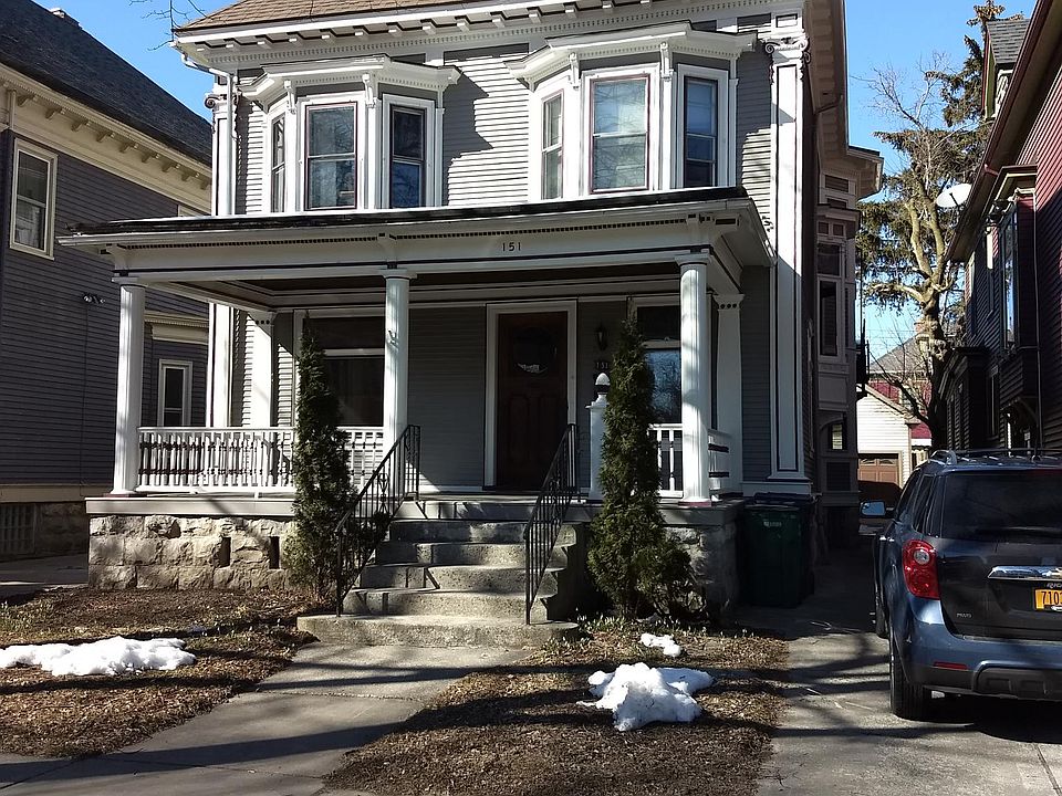 1st image of 151 Saint James Pl #1