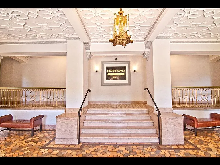 Oaklawn Apartments — Photo 7